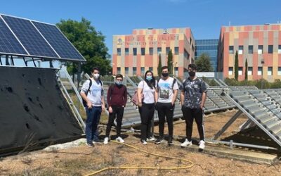 Alumnos de la asignatura «Tecnología del Medio Ambiente» hacen prácticas en la instalación semi-industrial de fotocatálisis solar para tratamiento de aguas industriales